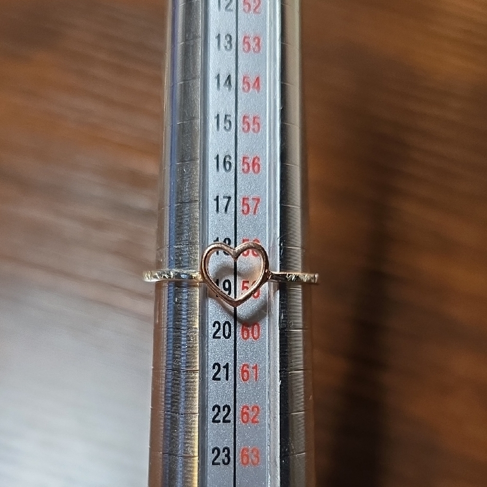 Elegant Silver Heart Ring, NWOT